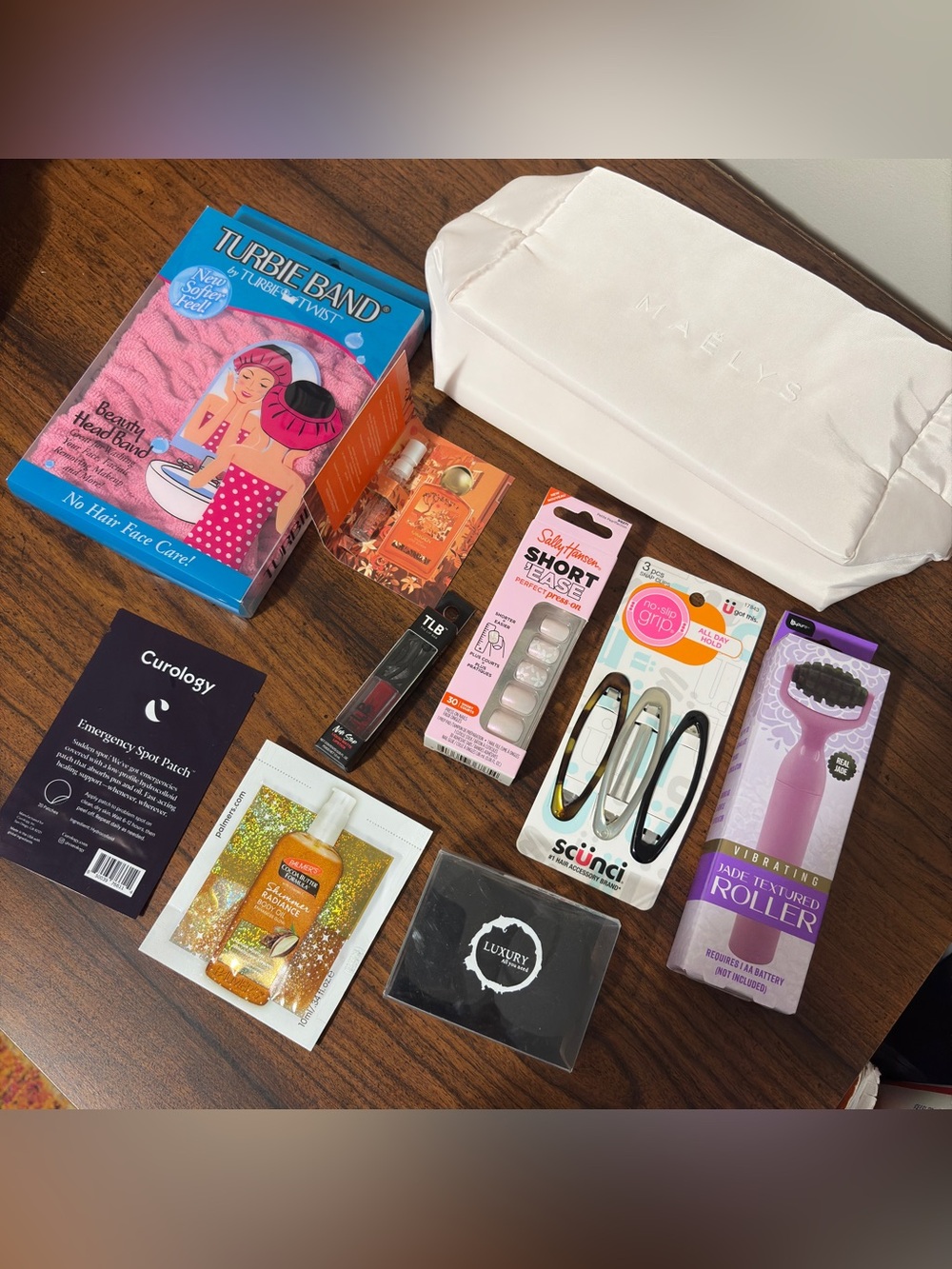 Beauty & Bath Accessory Bundle with Turbie Band and Cosmetic Bag